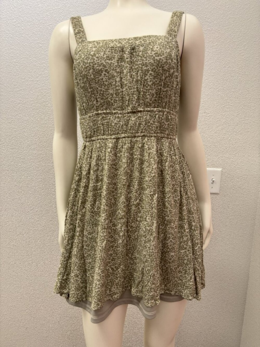 Altard' D State Size Small Sage Green Floral Empire Waist Dress